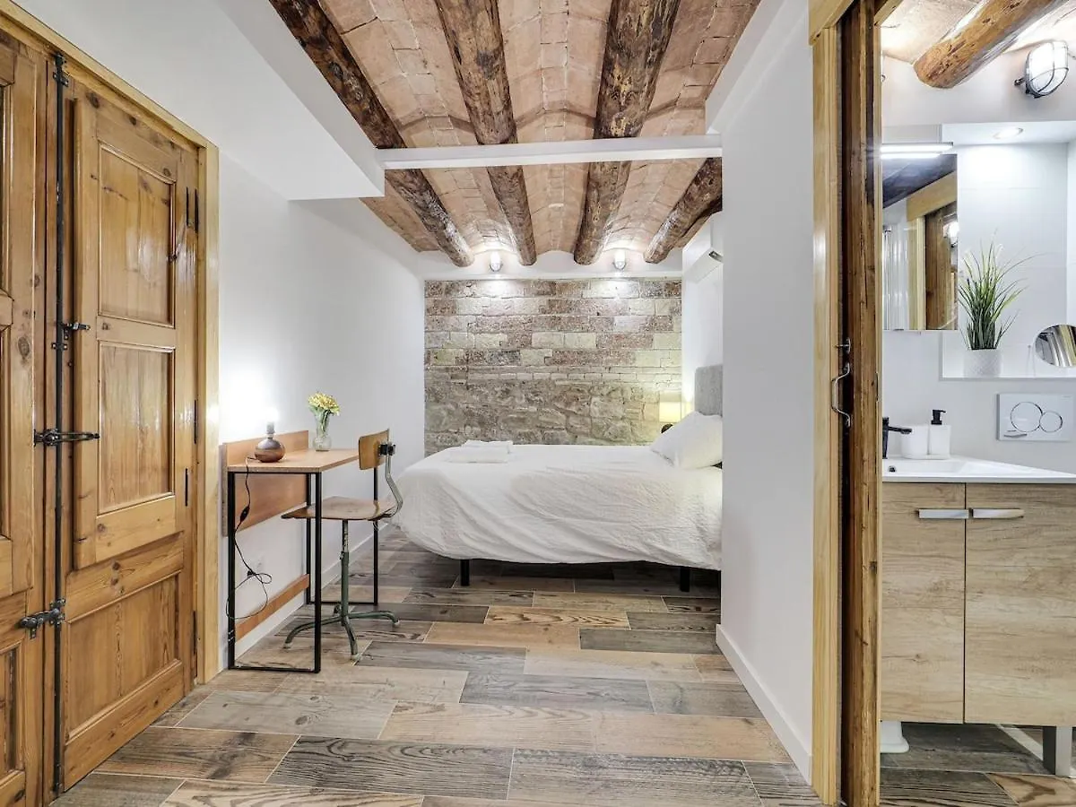 Concordia - Beautiful Flat, Spacious, Central 4 Rooms , 2 Bath Barcelone