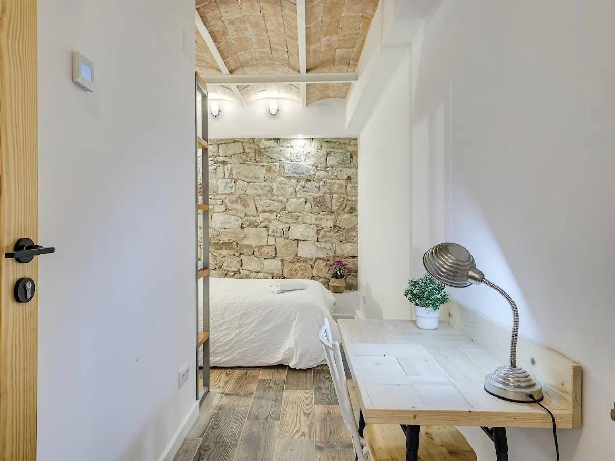 Concordia - Beautiful Flat, Spacious, Central 4 Rooms , 2 Bath Barcelona 0*,  Spanje