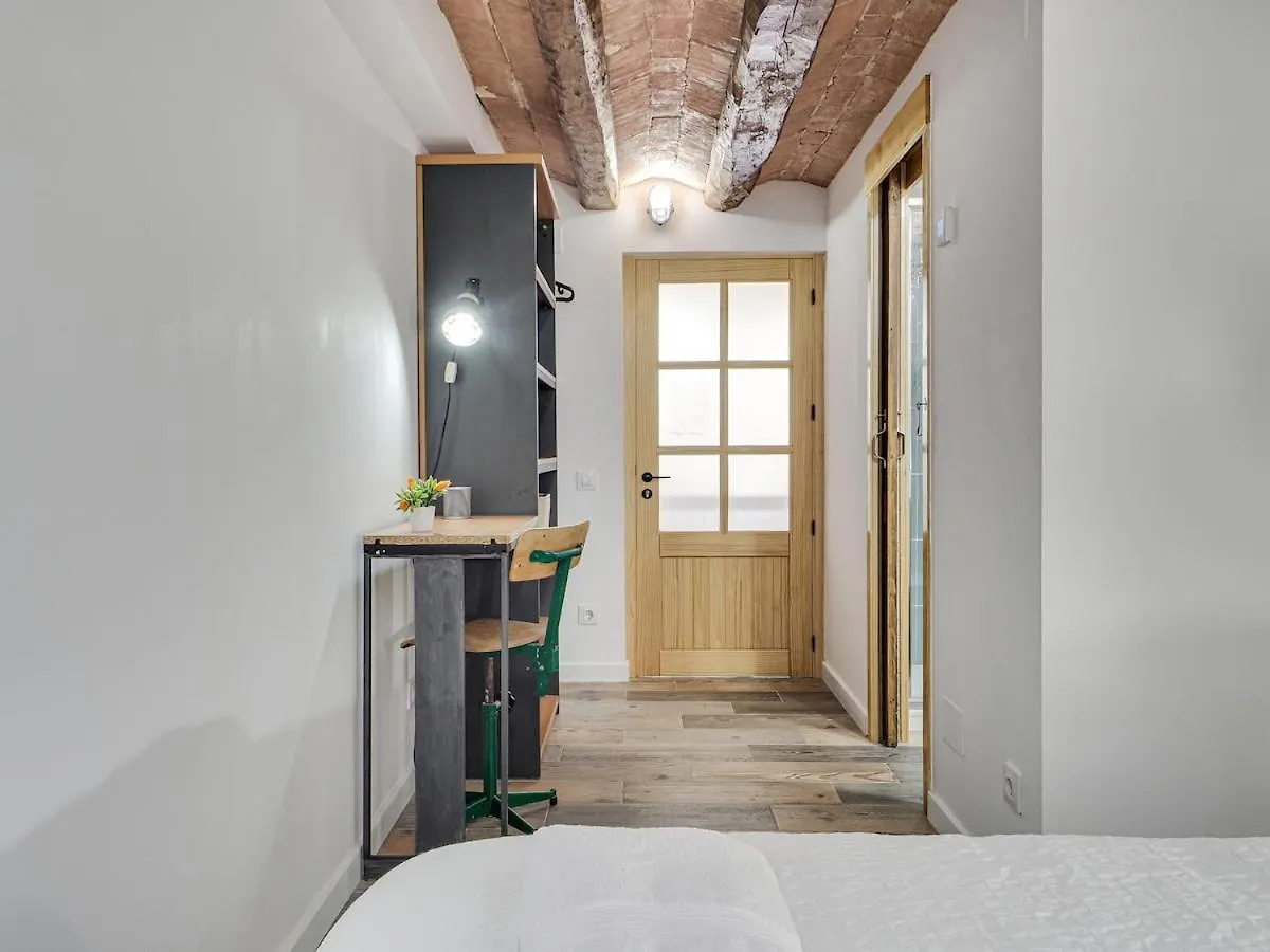 Concordia - Beautiful Flat, Spacious, Central 4 Rooms , 2 Bath Barcelona Appartement